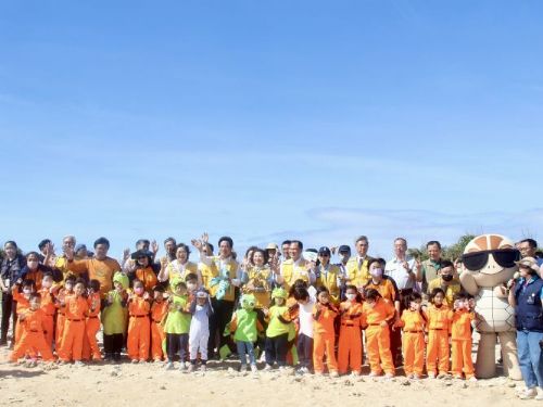 MARN成功救援瀕危綠蠵龜 賴副總統墾丁後壁湖野放 周春米：屏東加強推動海廢回收 保護海洋生態